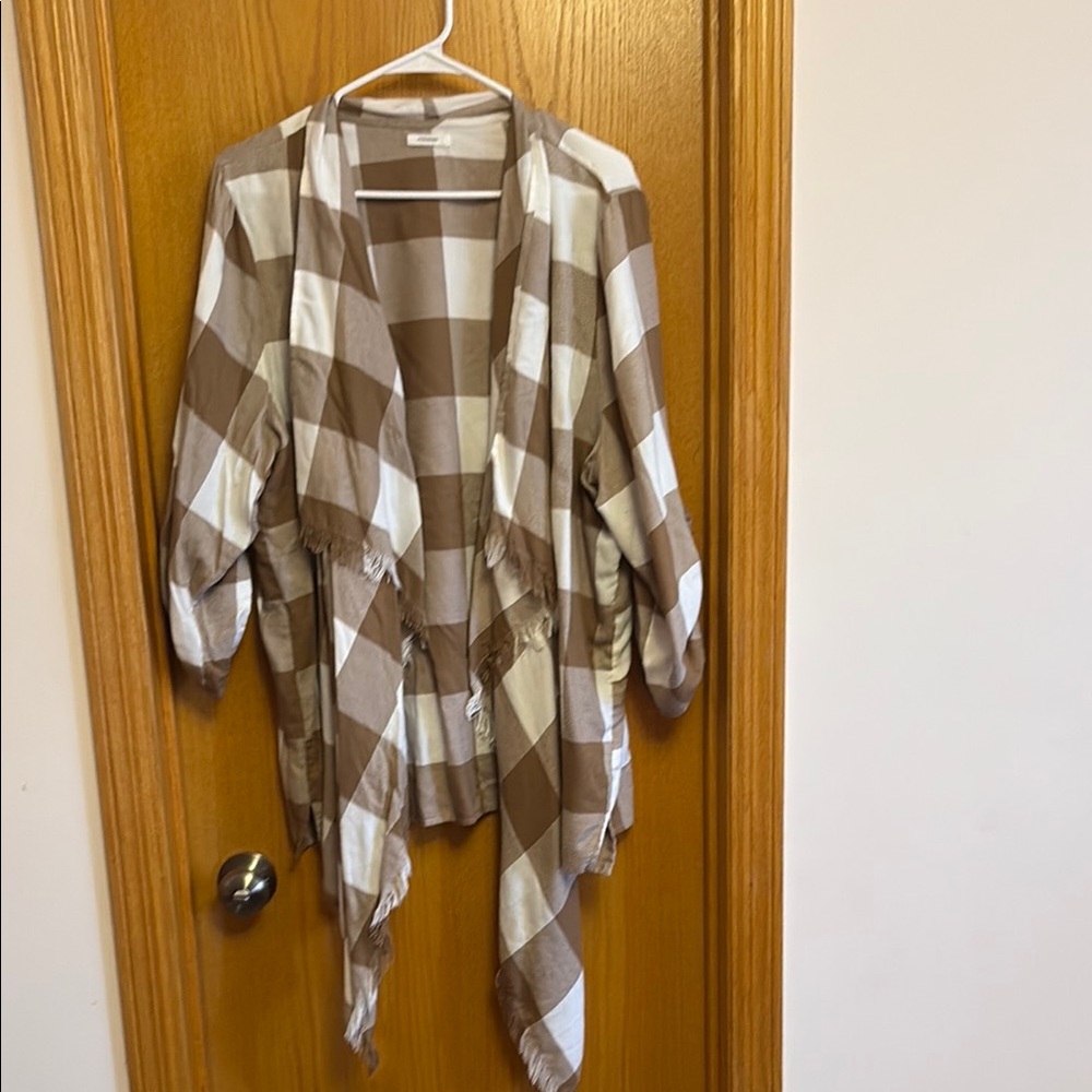 Maurices Checkered Brown and White Cape